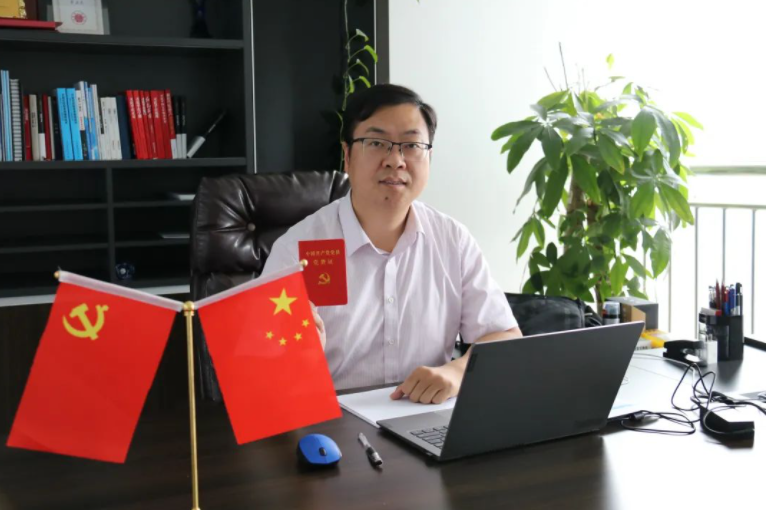 李卫民院长作为科技界代表参加济南市第十二届党代会.png